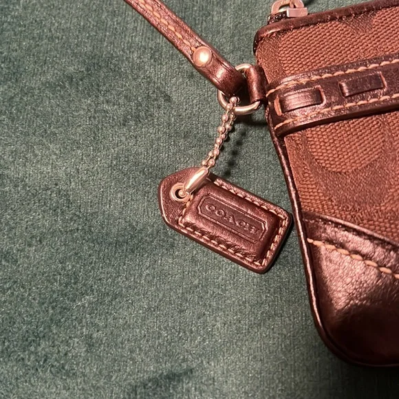 Wristlet - Picture 2 of 3